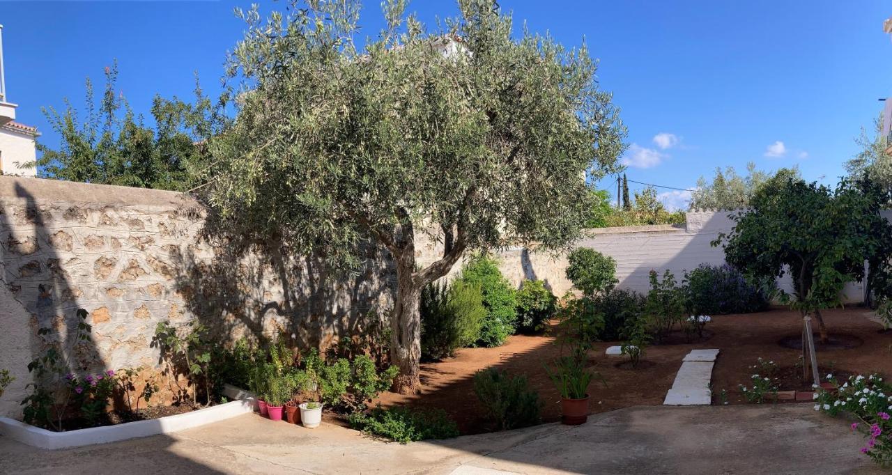 Olga'S Place Spetses Town Екстер'єр фото